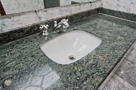 Casa à venda com 280m², 3 quartos e 2 vagas Casa à venda com 280m², 3 quartos e 2 vagasBanheiro da Suíte
