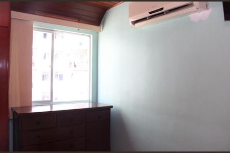 Quarto 1 de apartamento para alugar com 2 quartos, 55m² em Mangueira, Rio de Janeiro