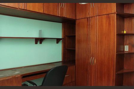 Quarto 2 de apartamento para alugar com 2 quartos, 55m² em Mangueira, Rio de Janeiro