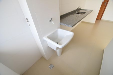 Apartamento à venda com 65m², 2 quartos e 1 vagaÁrea de Serviço