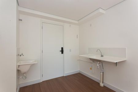 Apartamento para alugar com 34m², 2 quartos e sem vaga Apartamento para alugar com 34m², 2 quartos e sem vagaCozinha e Área de Serviço