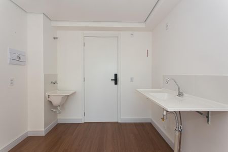 Apartamento para alugar com 34m², 2 quartos e sem vaga Apartamento para alugar com 34m², 2 quartos e sem vagaCozinha e Área de Serviço