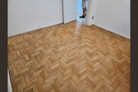 Apartamento para alugar com 2 quartos, 74m² em Ramos, Rio de Janeiro