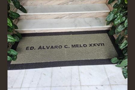 Apartamento para alugar com 74m², 2 quartos e 1 vaga