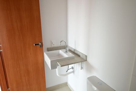 Apartamento à venda com 64m², 2 quartos e 1 vagaBanheiro Social