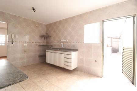 Casa para alugar com 100m², 4 quartos e 1 vagaCozinha