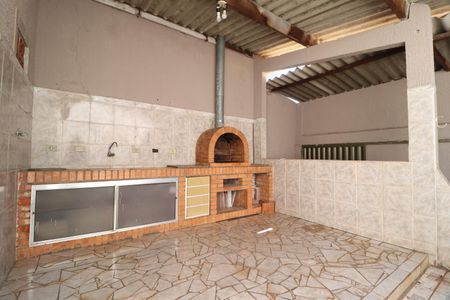 Casa para alugar com 100m², 4 quartos e 1 vagaChurrasqueira