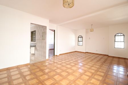 Sala de casa para alugar com 4 quartos, 100m² em Cidade Jardim, Uberlândia