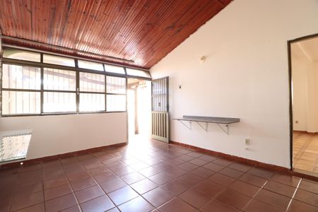 Casa para alugar com 100m², 4 quartos e 1 vagaSala 2