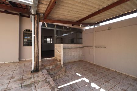 Casa para alugar com 100m², 4 quartos e 1 vagaVaranda da Sala