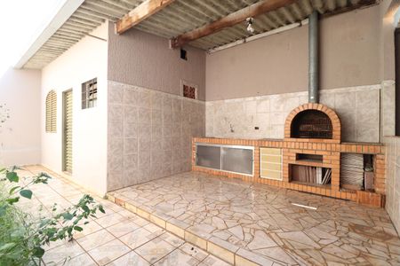 Casa para alugar com 100m², 4 quartos e 1 vagaChurrasqueira