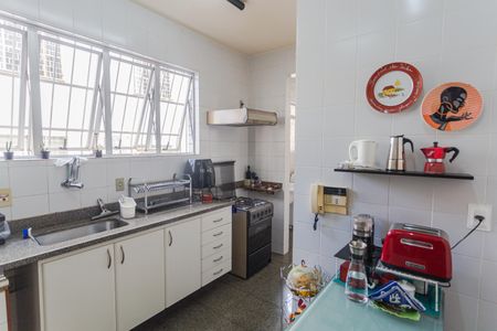 Apartamento à venda com 140m², 4 quartos e 2 vagasCozinha