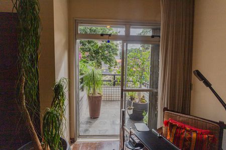 Apartamento à venda com 140m², 4 quartos e 2 vagasVaranda na Sala