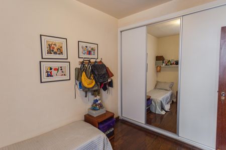 Apartamento à venda com 140m², 4 quartos e 2 vagasQuarto 2