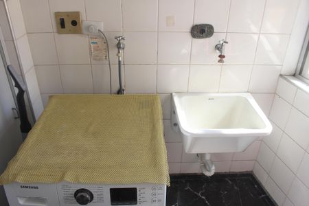 Apartamento à venda com 105m², 2 quartos e 1 vagaÁrea de Serviço