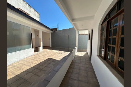 Casa para alugar com 240m², 4 quartos e 3 vagasQuintal