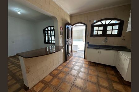 Casa para alugar com 240m², 4 quartos e 3 vagasCozinha