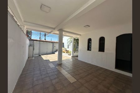 Casa para alugar com 240m², 4 quartos e 3 vagasGaragem