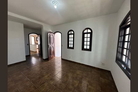 Casa para alugar com 240m², 4 quartos e 3 vagasSala