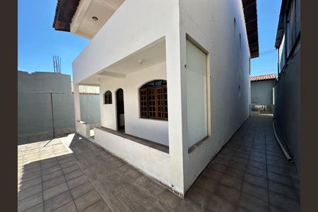 Casa para alugar com 240m², 4 quartos e 3 vagasQuintal