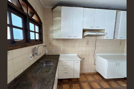 Casa para alugar com 240m², 4 quartos e 3 vagasCozinha