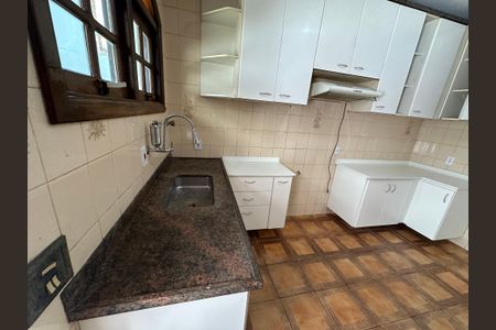 Casa para alugar com 240m², 4 quartos e 3 vagasCozinha