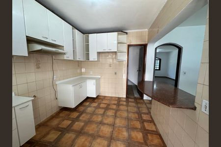 Casa para alugar com 240m², 4 quartos e 3 vagasCozinha