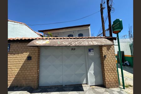 Casa para alugar com 240m², 4 quartos e 3 vagasFachada