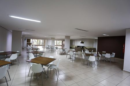 Apartamento à venda com 69m², 3 quartos e 2 vagas Apartamento à venda com 69m², 3 quartos e 2 vagasÁrea comum - Salão de festas