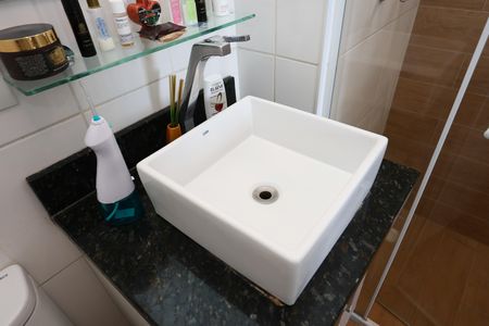 Apartamento à venda com 69m², 3 quartos e 2 vagas Apartamento à venda com 69m², 3 quartos e 2 vagasBanheiro da Suíte