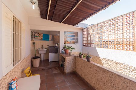 Casa à venda com 245m², 3 quartos e 5 vagasÁrea de serviço