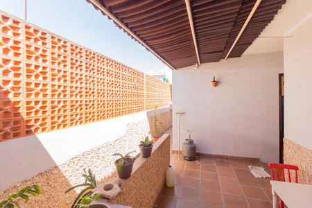 Casa à venda com 245m², 3 quartos e 5 vagasÁrea de serviço