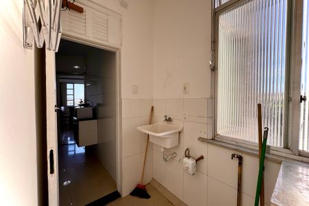 Apartamento para alugar com 65m², 2 quartos e sem vaga