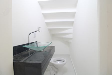 Lavabo de casa à venda com 2 quartos, 110m² em Jardim Cidalia, São Paulo