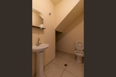 Casa para alugar com 75m², 2 quartos e 1 vagaLavabo