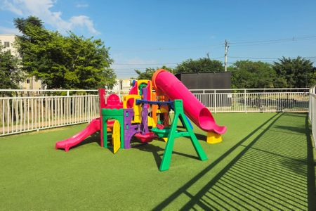 Apartamento para alugar com 46m², 2 quartos e 1 vaga Apartamento para alugar com 46m², 2 quartos e 1 vagaÁrea comum - Playground