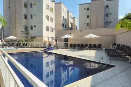 Apartamento para alugar com 46m², 2 quartos e 1 vaga Apartamento para alugar com 46m², 2 quartos e 1 vagaÁrea comum - Piscina