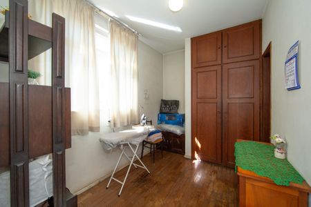 Apartamento à venda com 200m², 4 quartos e 3 vagasQUARTO DE EMPREGADA