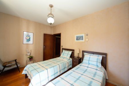 Apartamento à venda com 200m², 4 quartos e 3 vagasQUARTO2