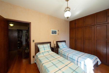 Apartamento à venda com 200m², 4 quartos e 3 vagasQUARTO2