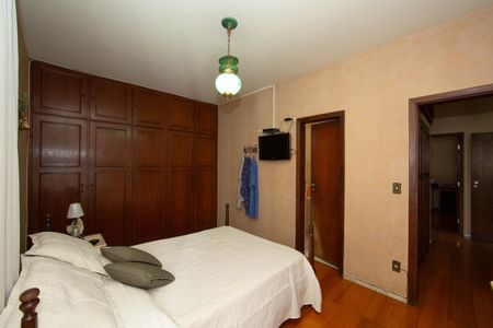 Apartamento à venda com 200m², 4 quartos e 3 vagasQUARTO3