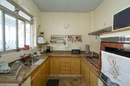 Apartamento à venda com 200m², 4 quartos e 3 vagasCOZINHA