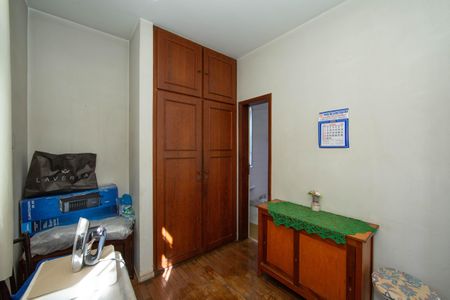 Apartamento à venda com 200m², 4 quartos e 3 vagasQUARTO E BANHO DE EMPREGADA