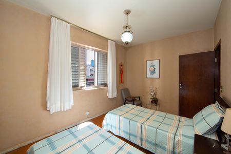 Apartamento à venda com 200m², 4 quartos e 3 vagasQUARTO2