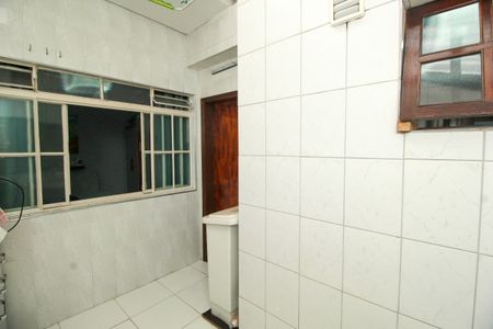 Casa à venda com 160m², 3 quartos e 1 vagaÁrea de Serviço