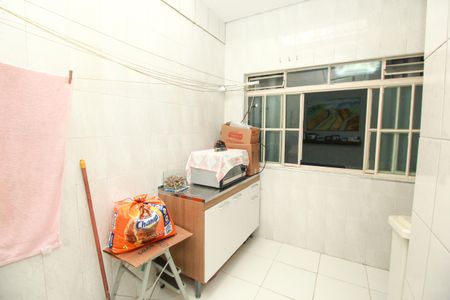 Casa à venda com 160m², 3 quartos e 1 vagaÁrea de Serviço