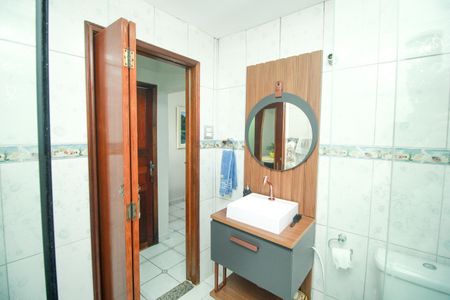 Casa à venda com 160m², 3 quartos e 1 vagaBanheiro
