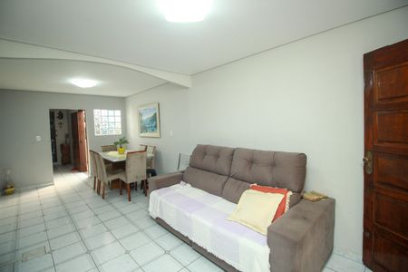 Casa à venda com 160m², 3 quartos e 1 vagaSala