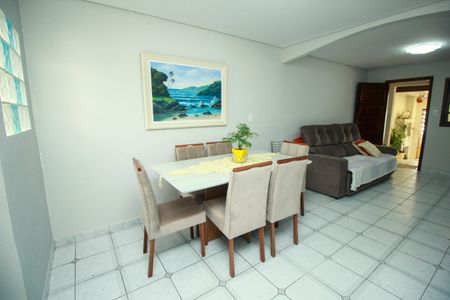 Casa à venda com 160m², 3 quartos e 1 vagaSala de Jantar