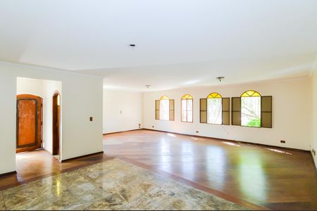 Casa à venda com 4 quartos, 360m² em Jardim Vila Galvao, Guarulhos